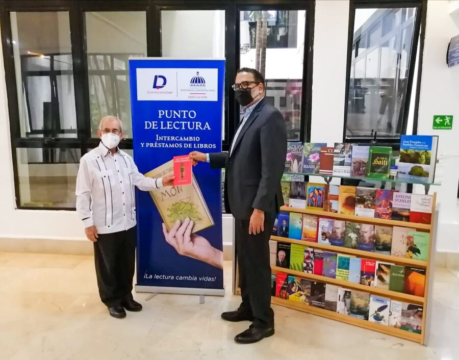 Sección Nacional Dominicana del Instituto Panamericano de Geografía e Historia realiza donación al proyecto “Dominicana Lee” del Ministerio de Educación