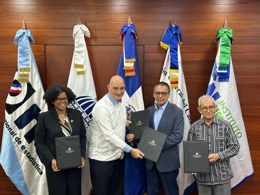 Ministerio de Economía, ONE, Instituto Geográfico y la Dirección de Catastro firman acuerdo para fortalecer la planificación y gestión del territorio