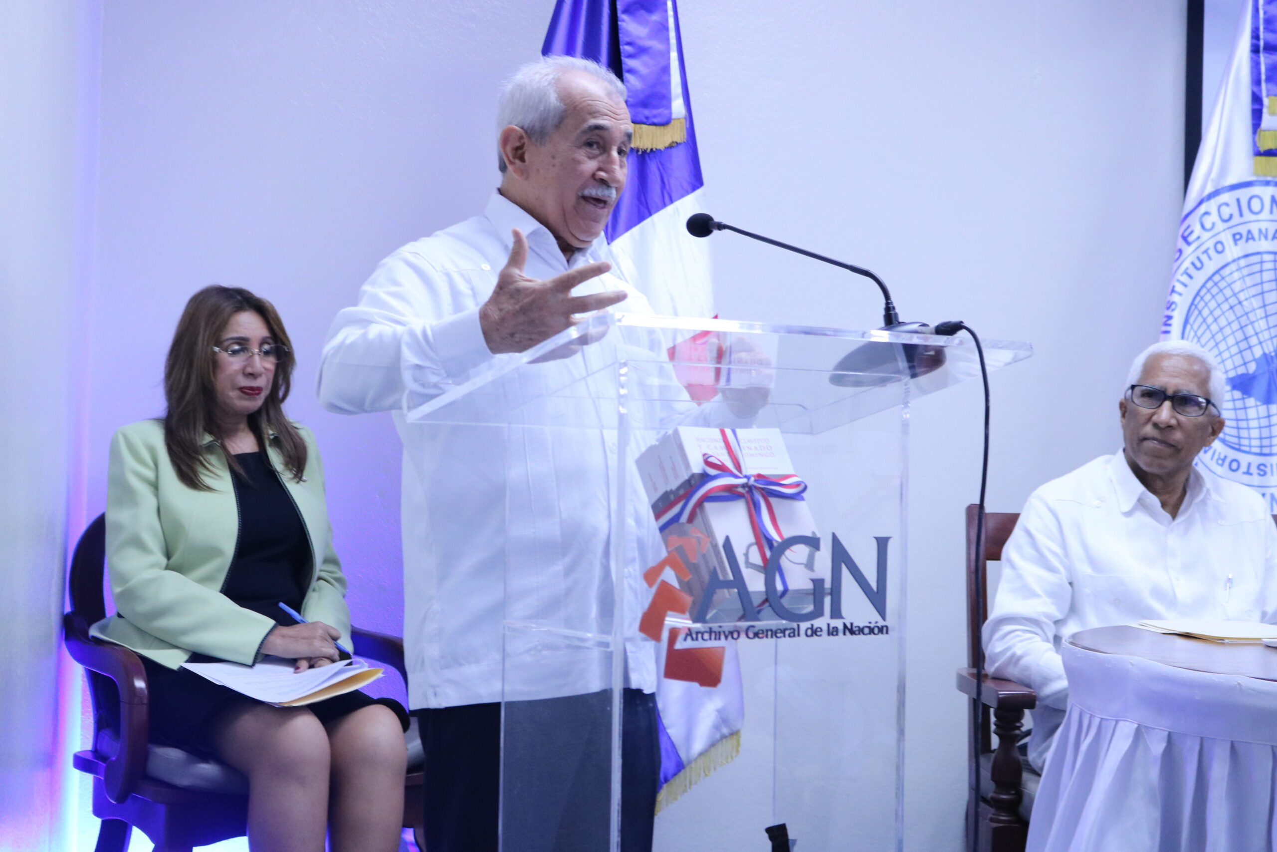 La Sección Nacional Dominicana del Instituto Panamericano de Geografía e Historia (IPGH), organismo especializado de la OEA, el IGN-JJHM,presenta Haciendas, Esclavitud y campesinado en Santo Domingo (Siglo XVIII)