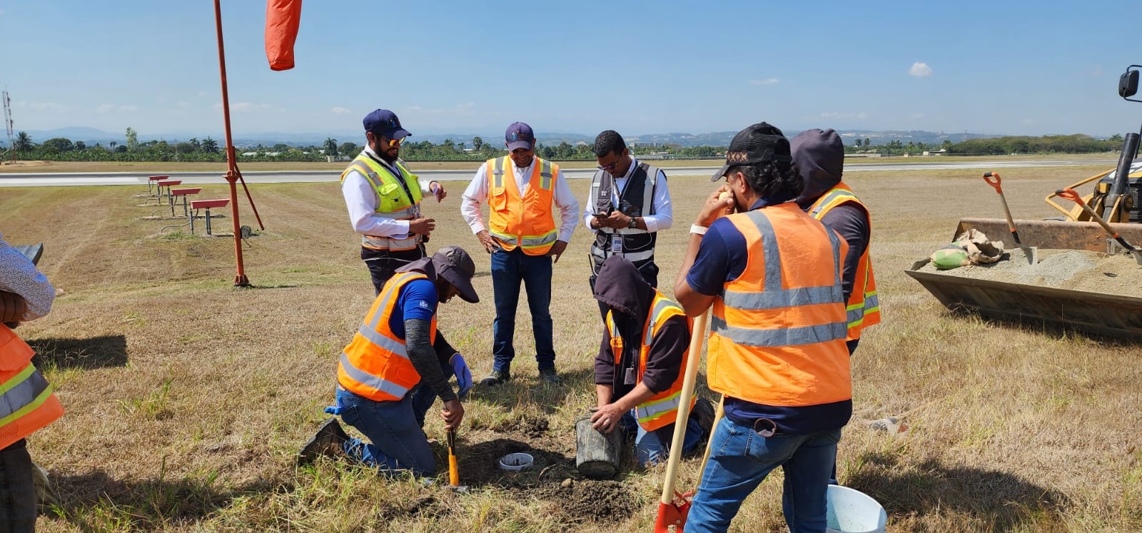 La Dirección de Geodesia del IGN-JJHM se trasladó al Aeropuerto Internacional del Cibao para trabajos de Diseño, Actualización, Monumentación y Ocupación de las redes